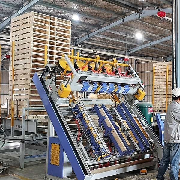 2000*2800*2600mm Euro Pallet Automatic Nailer Machine