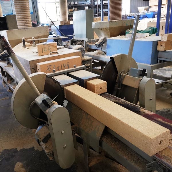 Moulded European Wood Shavings Pallet Block Making Machine